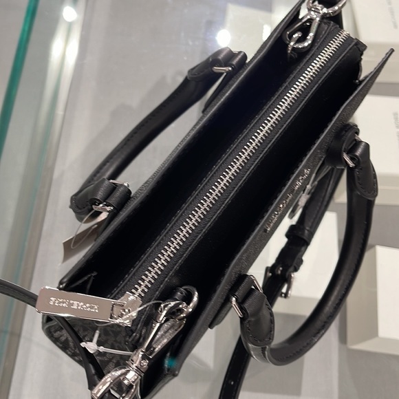 MICHAEL KORS
Sheila Small Faux Saffiano Leather Satchel
Black/Silver  
NWT - Picture 15 of 16